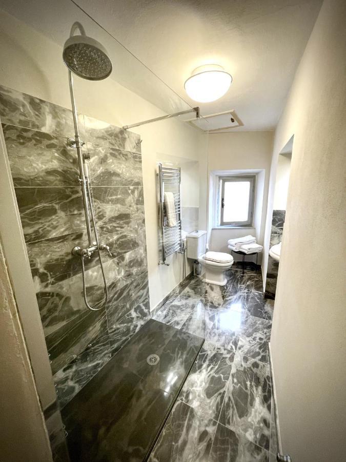 Luxury Apartment Angelio Barga Eksteriør bilde