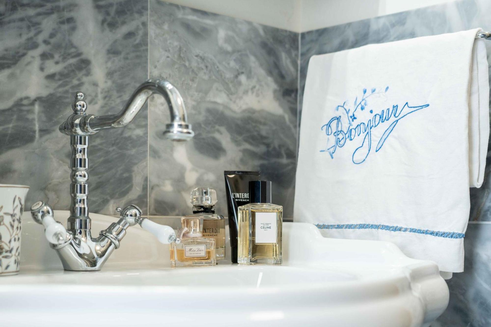 Luxury Apartment Angelio Barga Eksteriør bilde