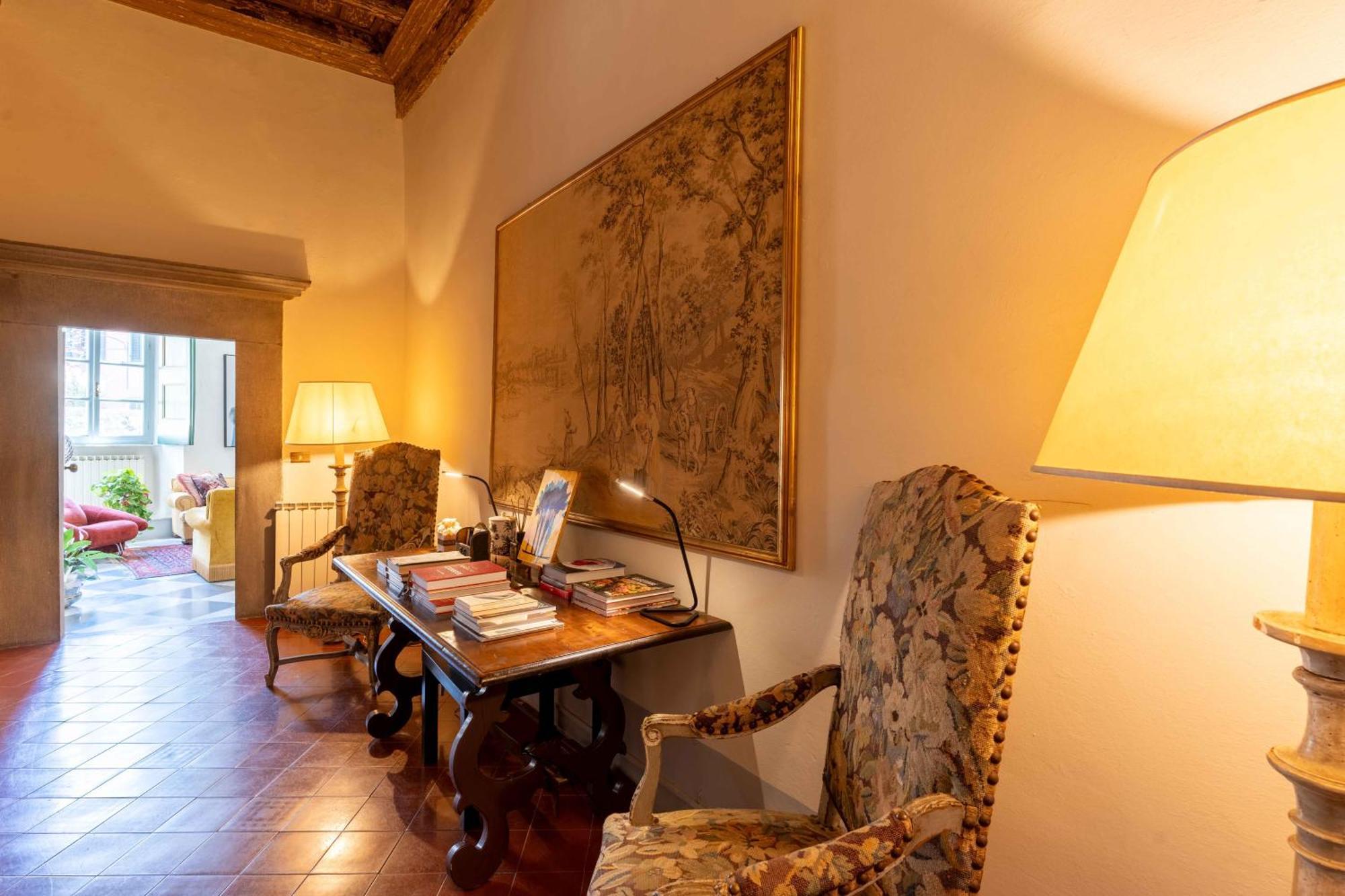 Luxury Apartment Angelio Barga Eksteriør bilde