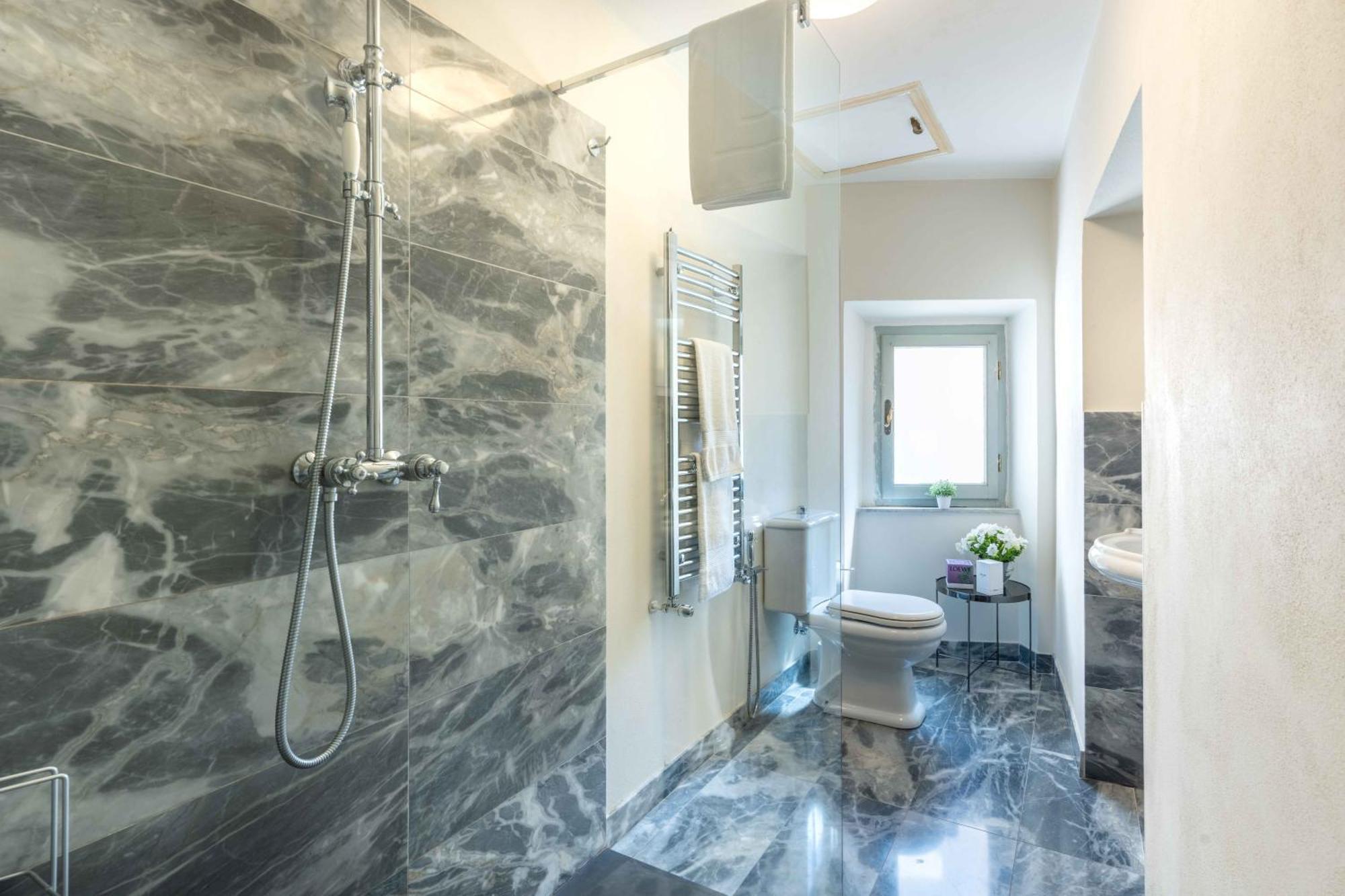 Luxury Apartment Angelio Barga Eksteriør bilde